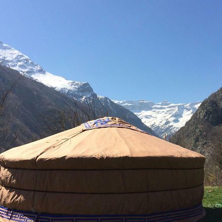 Yourtes Mongoles Gavarnie Gèdre Buitenkant foto