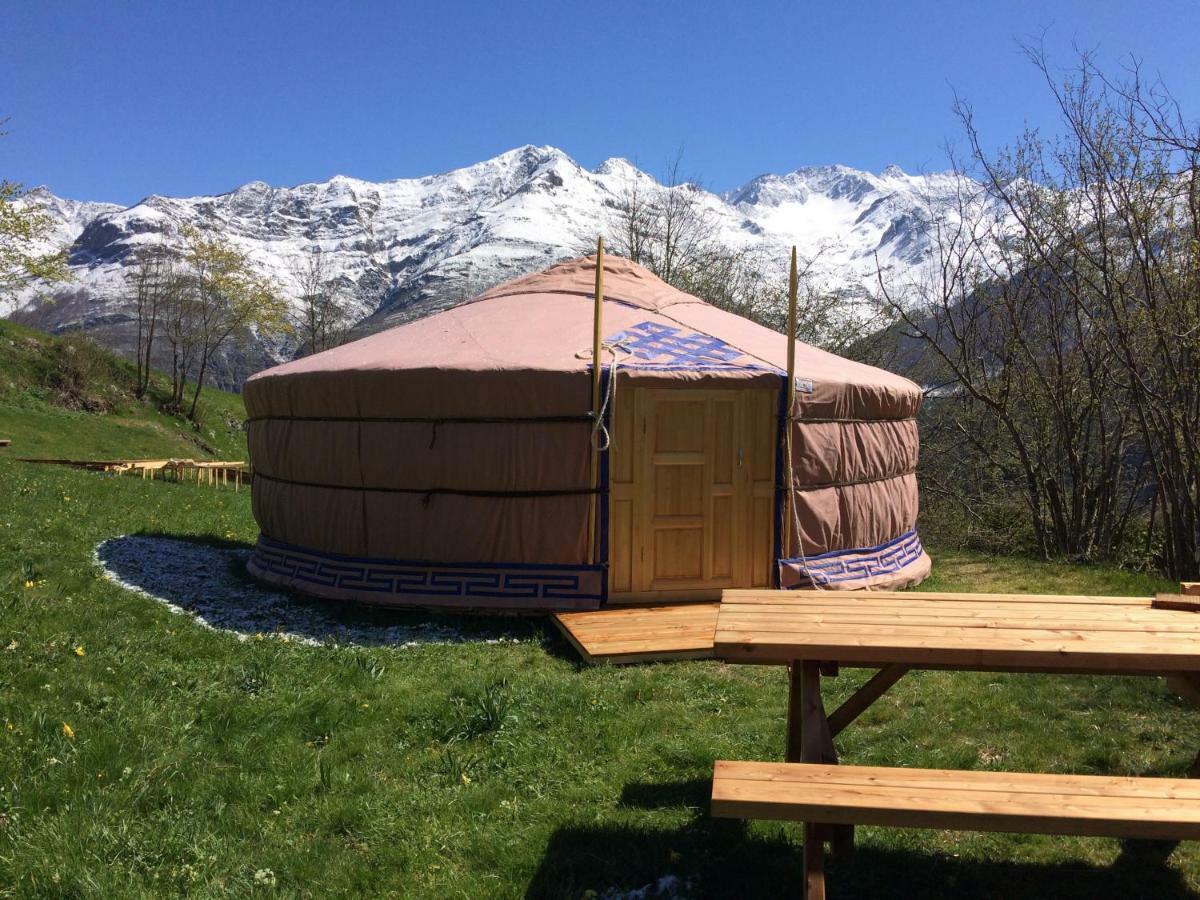 Yourtes Mongoles Gavarnie Gèdre Buitenkant foto